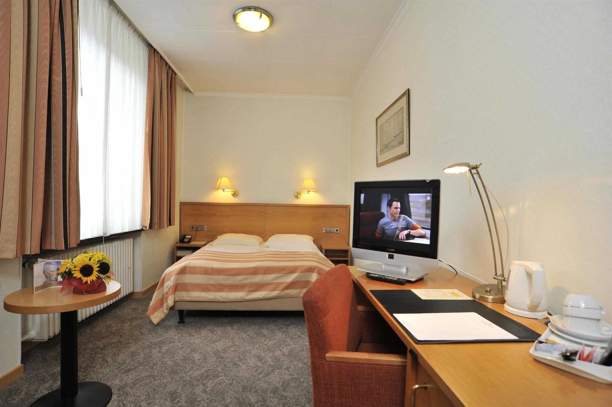 Molitor Hotel 3*