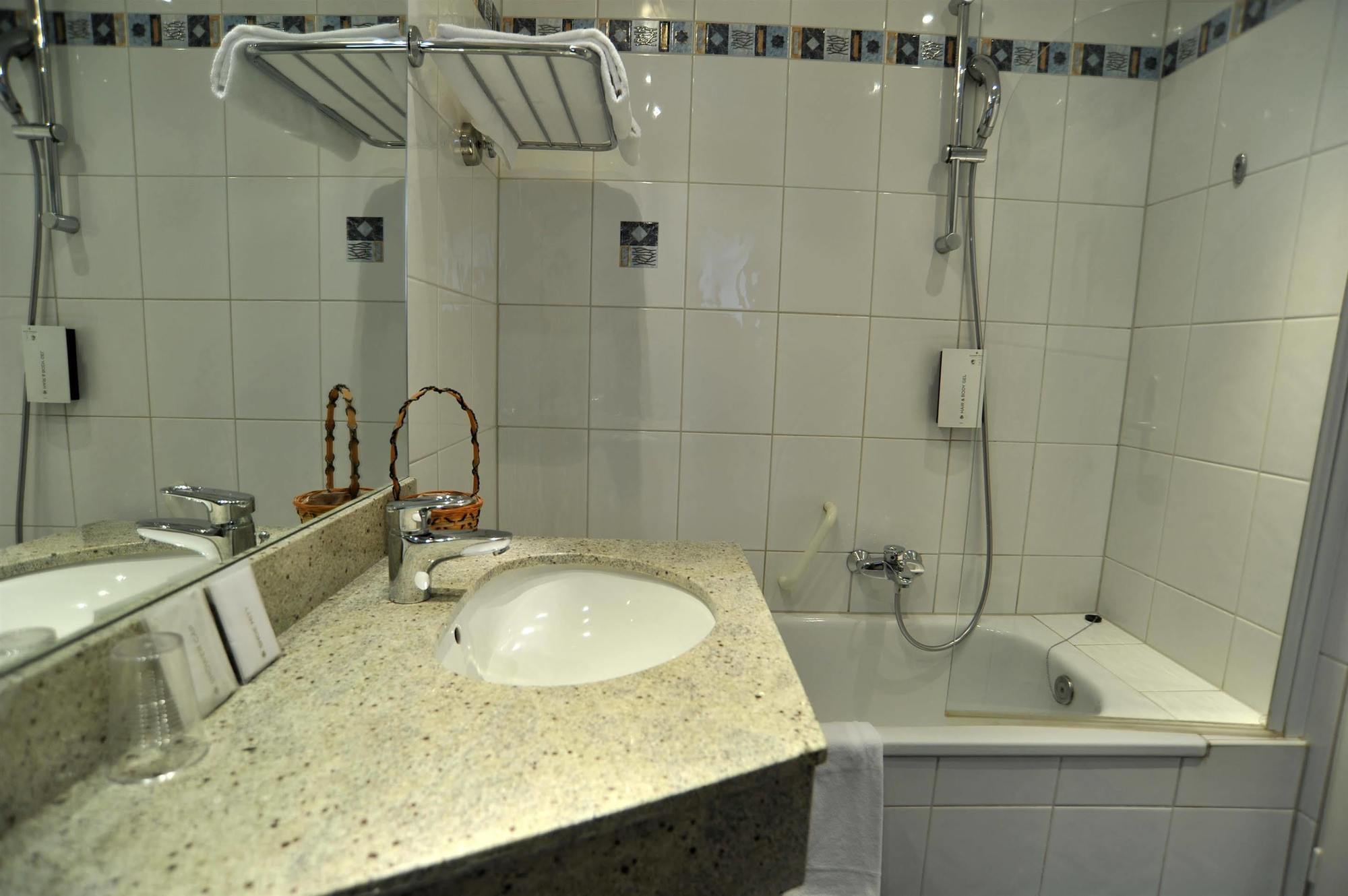 Molitor Hotel 3*