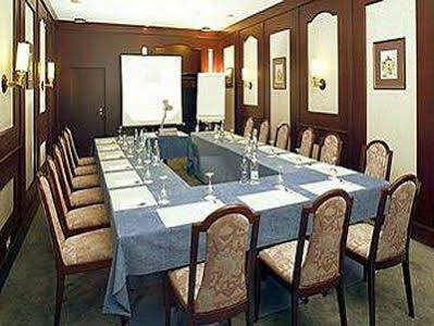 Molitor Hotel 3*